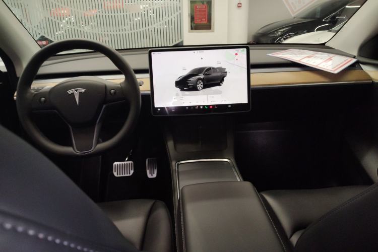 Used Tesla Model Y 2022 Rear-Wheel-Drive Version
