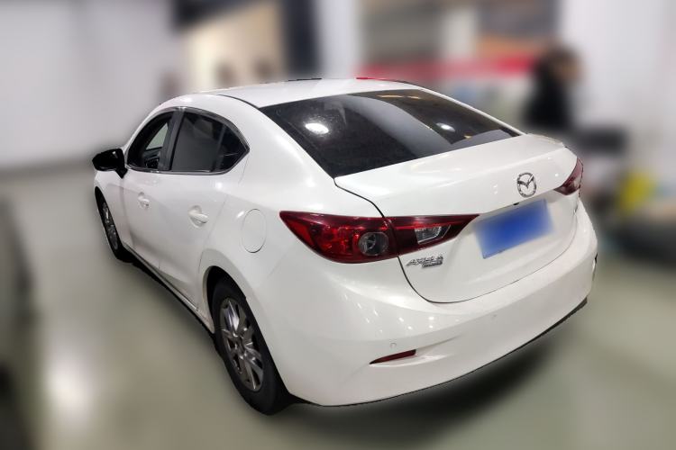 Used Mazda Mazda 3 Axela 2016 Sedan 1.5L Automatic Luxury Model
