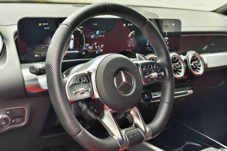 Used Mercedes-Benz GLB AMG 2023 AMG GLB 35 4MATIC