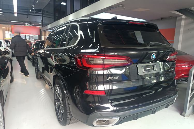 Used BMW X5 2022 Restyled xDrive 40Li M Sport Package
