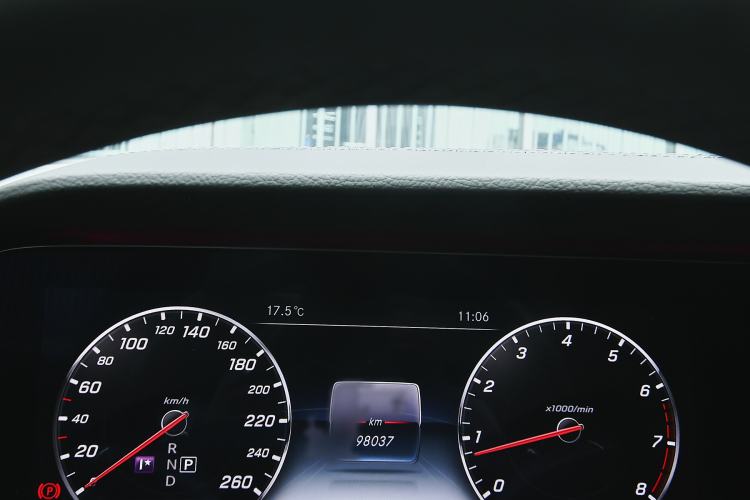 Used Mercedes-Benz E-Class 2017 E 300 L Sporty and Stylish Model
