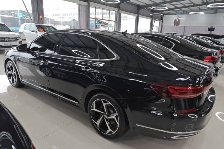 Used Volkswagen Passat 2023 Restyled 330TSI Starry Luxury Edition
