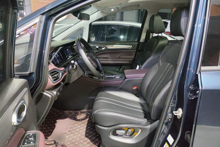 Used GAC Trumpchi M6 2021 PRO 270T DCT Luxury Edition
