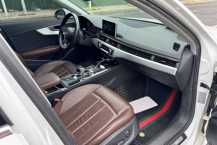 Used Audi A4L 2018 30th Anniversary Edition 40 TFSI Fashion Model
