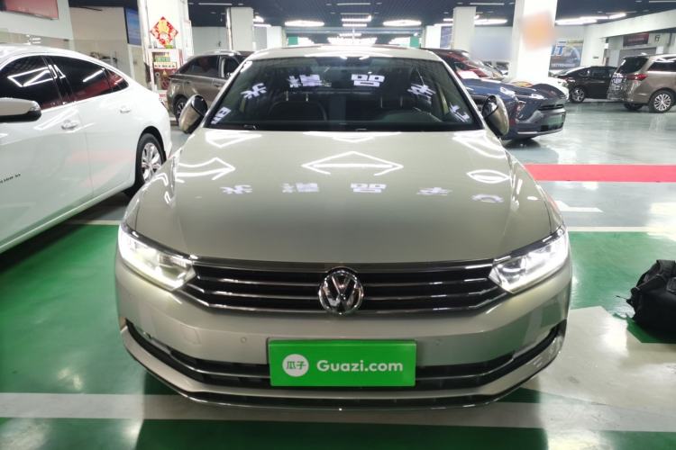 Used Volkswagen Magotan 2018 330TSI DSG Advanced Model
