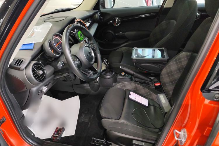 Used MINI MINI 2018 1.5T COOPER Classic Edition Five-Door Version
