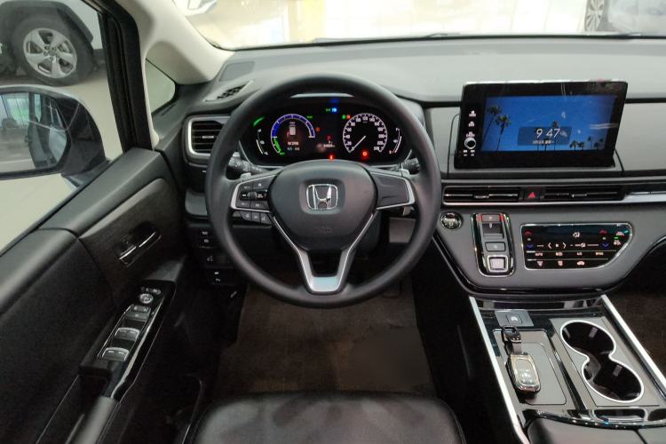 Used Honda Elysion 2024 2.0L eHEV Classic Edition
