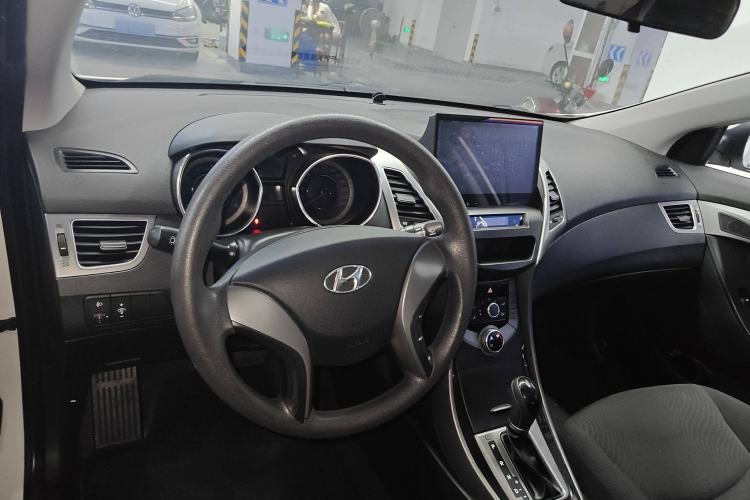 Used Hyundai Elantra 2015 1.6L Automatic Leading Model