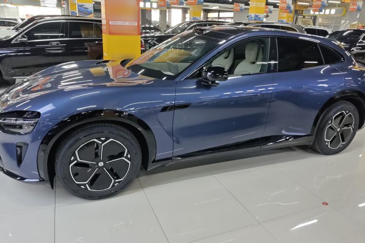 Used  YU7 2025 Ultra-Long Range All-Wheel Drive Pro Version
