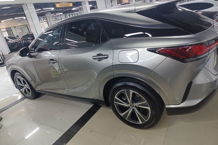 Used Lexus RX 2023 350h Two-Wheel Drive Enjoyment Version
