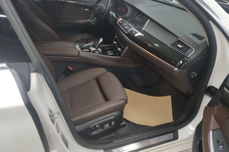 Used BMW 5 Series GT 2015 528i Luxury Edition