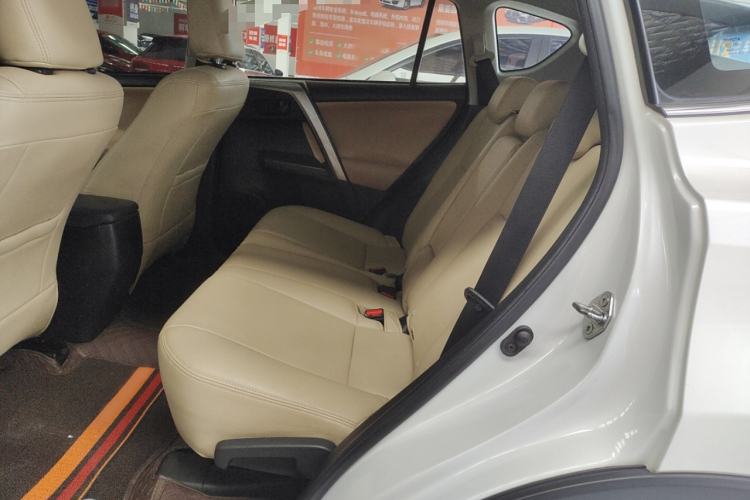 Used Toyota RAV4 2016 2.0L CVT Two-Wheel Drive Urban Edition China V Standard
