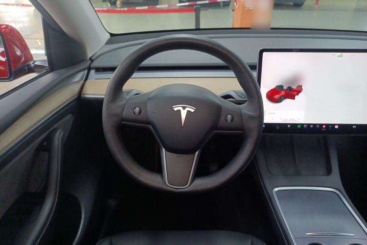 Used Tesla Model Y 2021 Long-Range All-Wheel-Drive Version
