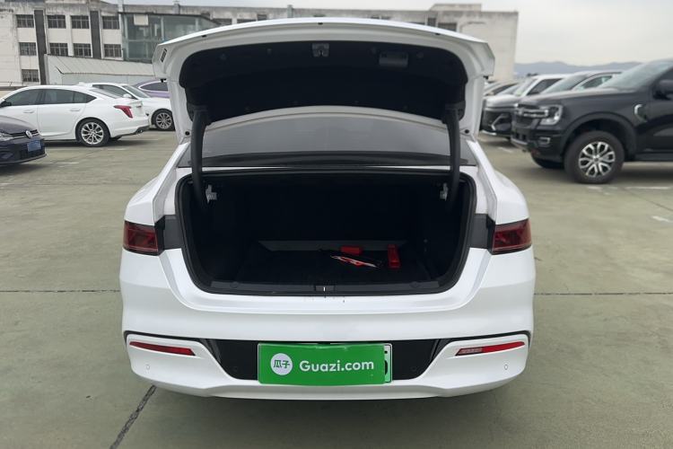 Used BYD Qin PLUS 2024 HONOR Edition DM-i 55KM Leading Model
