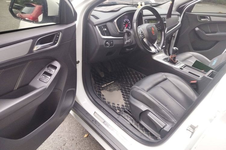 Used Roewe RX5 2019 20T Two-Wheel Drive Manual 4G Connect Platinum Edition
