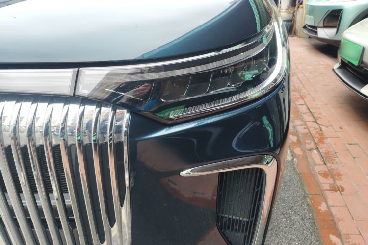 Used VOYAH Dream 2025 PHEV Four-Wheel Drive Prestige Kunpeng Edition
