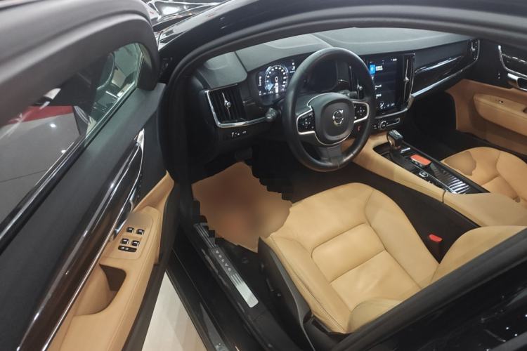 Used Volvo S90 2018 T4 Zhiyuan Edition