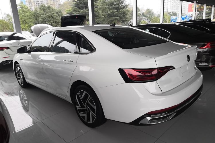 Used Volkswagen Sagitar 2023 200TSI DSG Excellence Edition
