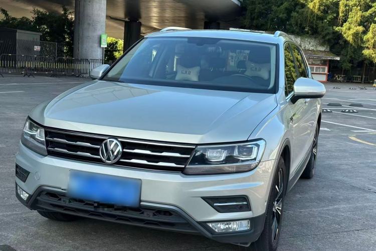 Used Volkswagen Tiguan L 2019 Revised 330TSI Automatic Two-Wheel Drive Smart & Luxury Edition China VI Standard
