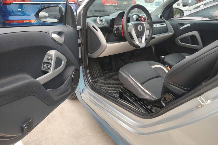 Used  fortwo 2014 1.0 MHD Hardtop City Lightwave Passion Edition
