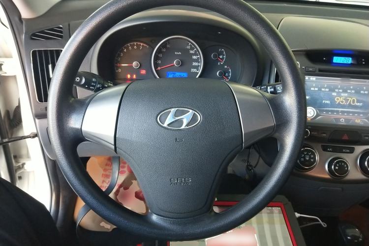 Used Hyundai Celesta 2011 1.6L Automatic Comfort Model
