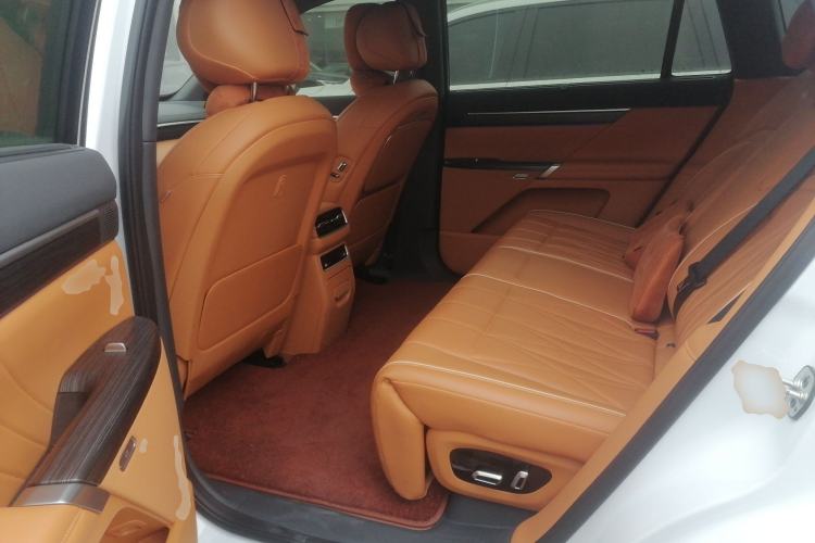 Used  eπ008 2025 210Max Range-Extended Version 5 Seats