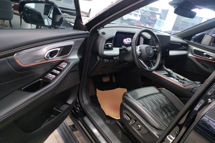 Used GAC Trumpchi GS8 2022 Linghang Series 2.0 TGDI Two-Wheel-Drive Luxury Smart Connectivity Version (7 Seats)
