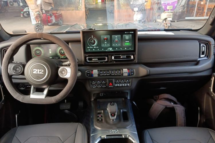 Used  T01 2024 2.0T Mechanic
