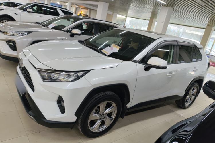Used Toyota RAV4 2021 2.0L CVT Two-Wheel Drive Fashion Edition