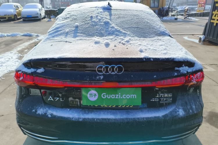 Used Audi A7L 2024 45TFSI quattro S-line Visionary Edition Flow Crystal Package
