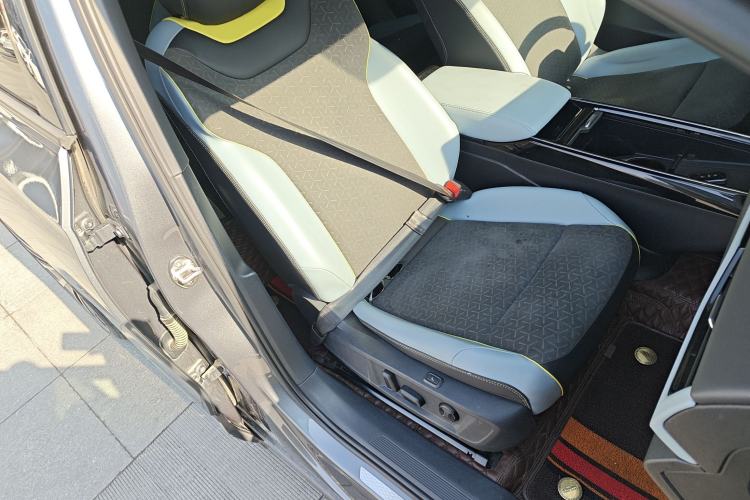 Used Volkswagen ID.4 X 2021 Pro Smart Long-Range Edition
