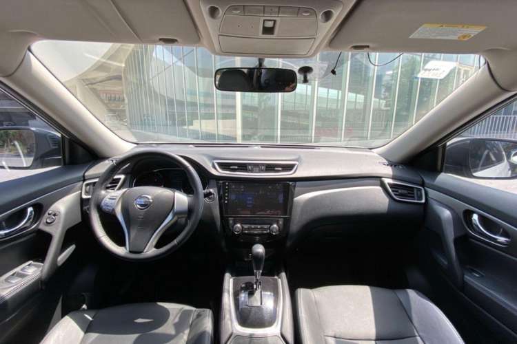 Used Nissan X-Trail 2015 2.0L CVT Comfort MAX Edition 2WD
