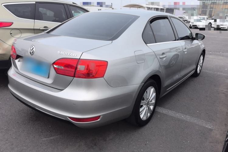 Used Volkswagen Sagitar 2014 1.6L Manual Comfort Model
