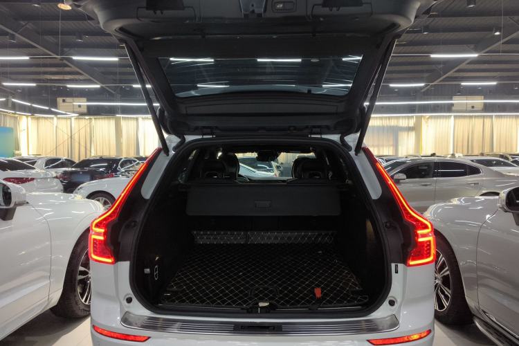 Used Volvo XC60 2019 T5 4x4 Zhiyuan Sport Edition China V Standard
