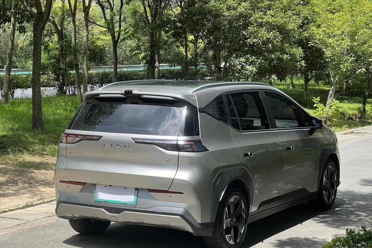 Used AION Y 2022 70 Intelligent Edition Lithium Iron Phosphate
