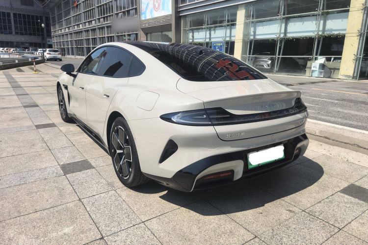 Used  SU7 2024 Rear-Drive Long-Range Intelligent Driving Version
