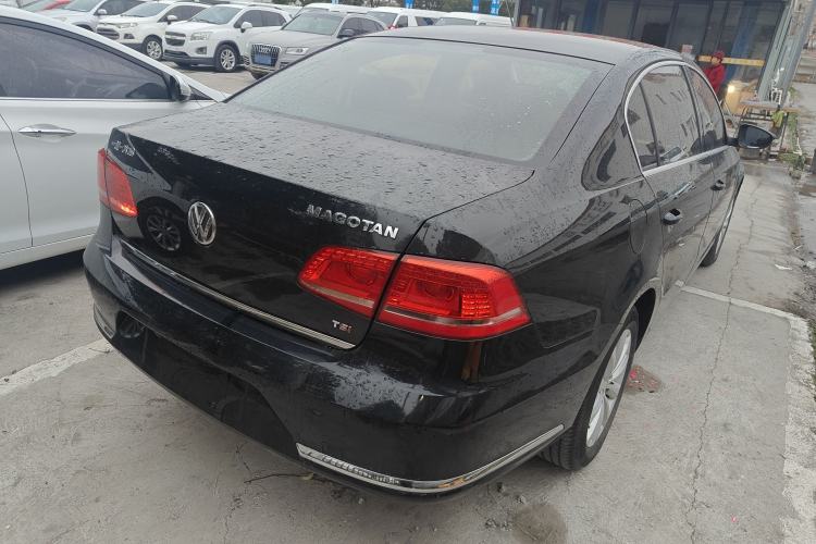 Used Volkswagen Magotan 2015 1.8TSI Advanced Model
