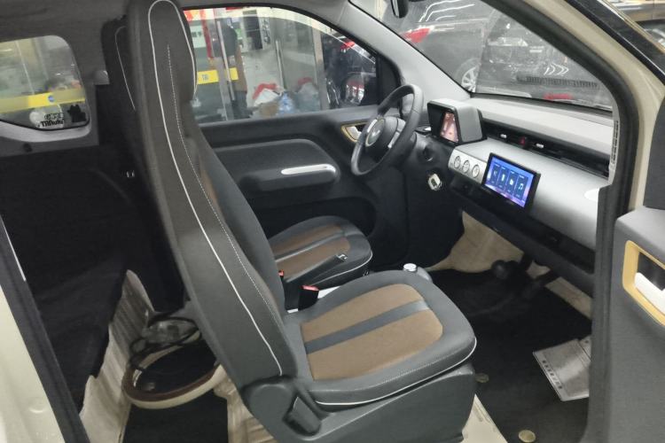 Used Wuling Hongguang MINIEV 2022 GAMEBOY 200km Play Edition with Lithium Iron Phosphate
