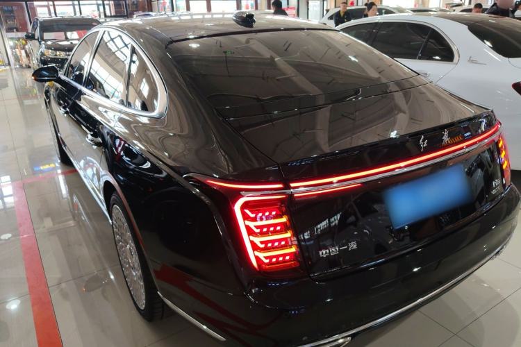 Used Hongqi H9 2025 Model Facelifted 2.0T Two-Wheel Drive Flag-Style Luxury Business Edition, 5 Seats