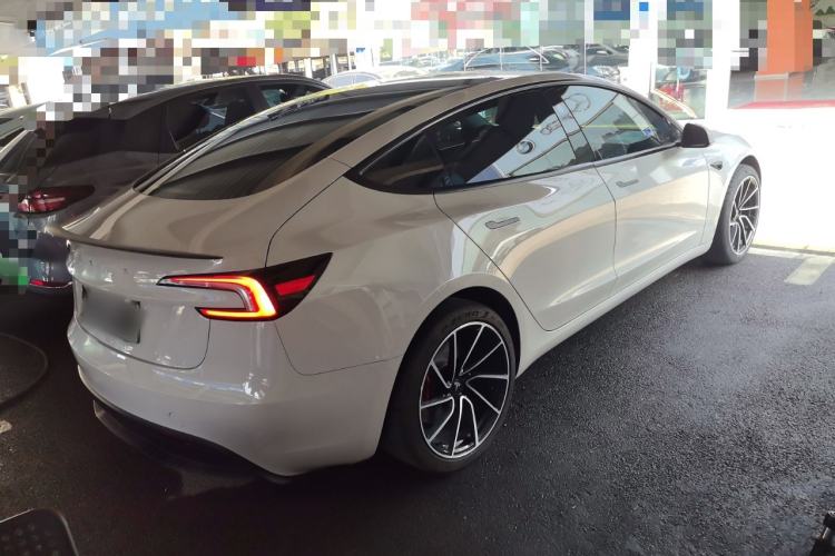 Used Tesla Model 3 2023 Long-Range All-Wheel-Drive Version
