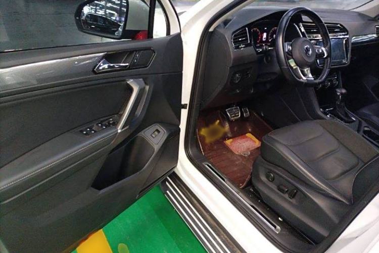 Used Volkswagen Tiguan L 2021 330TSI Automatic Two-Wheel Drive R-Line Enhanced Edition
