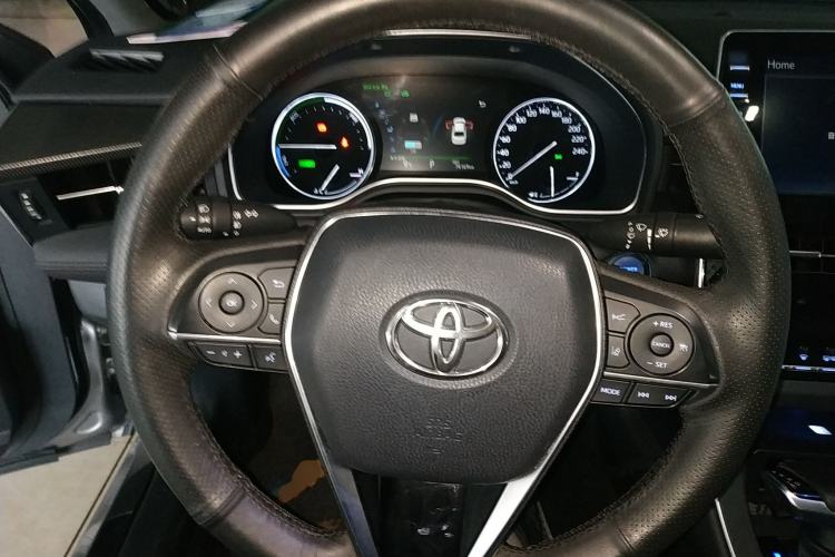 Used Toyota Avalon 2019 Dual-Engine 2.5L XLE Prestige Version China VI Standard
