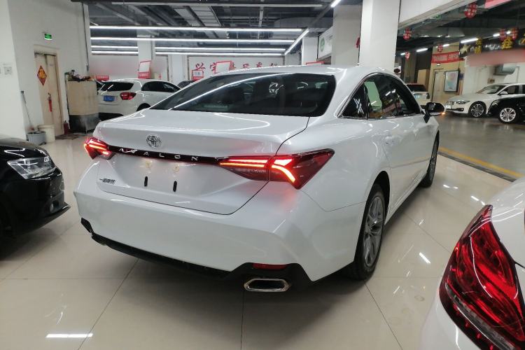 Used Toyota Avalon 2019 2.0L Ambition Edition China VI
