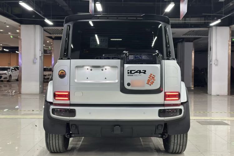 Used  V23 2025 401 Two-Wheel Drive Intelligent Driving Version
