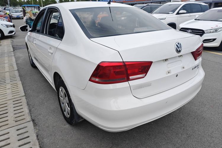Used Volkswagen Santana 2015 1.6L Manual Fashion Edition