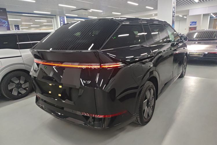 Used XPeng X9 2025 650 Long-Range Max
