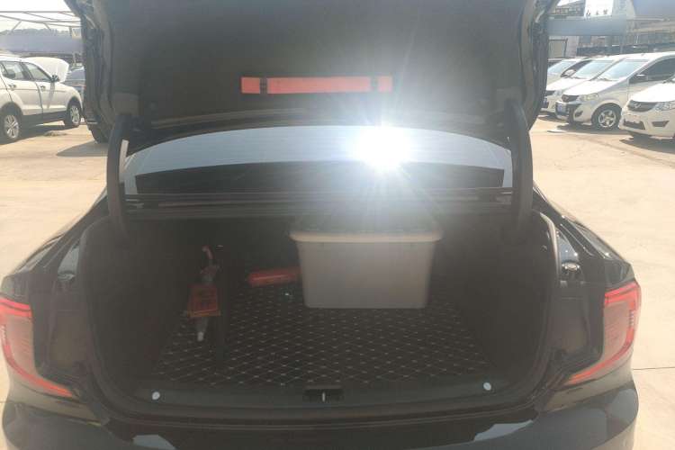 Used Volvo S90 2023 B5 Zhiyi Luxury Edition
