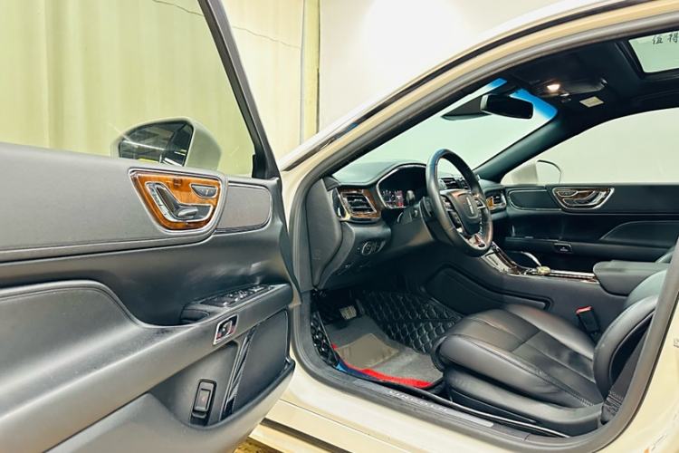 Used Lincoln Continental 2018 2.0T Two-Wheel Drive Deluxe Edition
