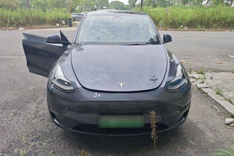 Used Tesla Model Y 2021 Long-Range All-Wheel-Drive Version 3D7
