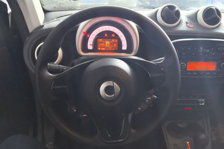 Used  fortwo 2018 1.0L 52kW Hardtop Dynamic Version China V